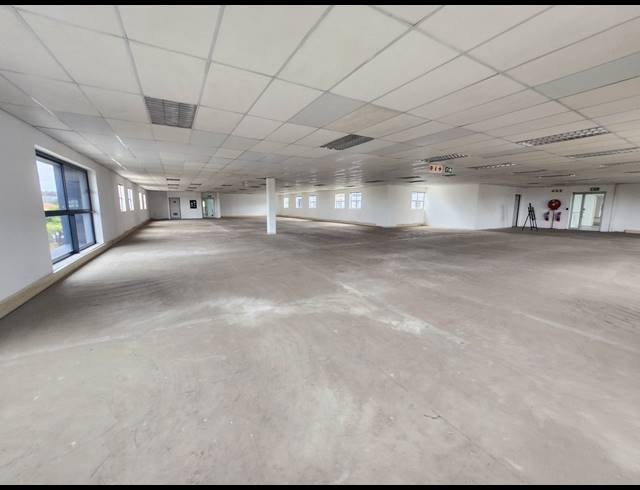 275M² OFFICE TO LET IN HALFWAY GARDENS